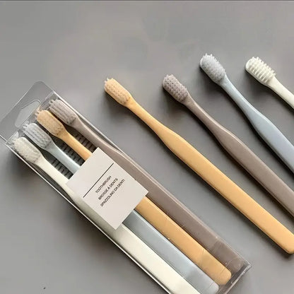 Set mit 4-teiligen Handzahnbürsten mit weichen Borsten für Erwachsene 